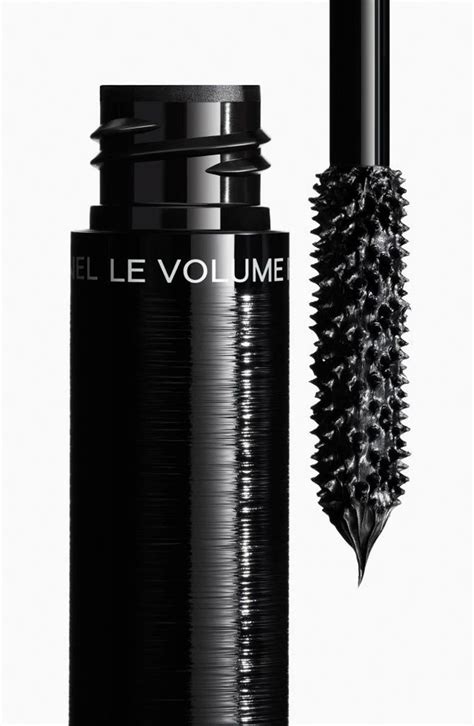 le volume révolution de chanel.